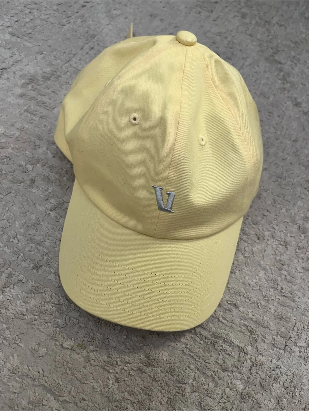 NWT Vuori Dad Hat